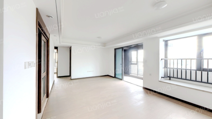 万科招商理想城学府二手房实景图