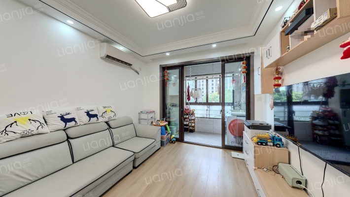 绿地新里米兰公寓二手房实景图