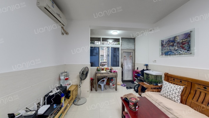 诗宁里小区二手房实景图