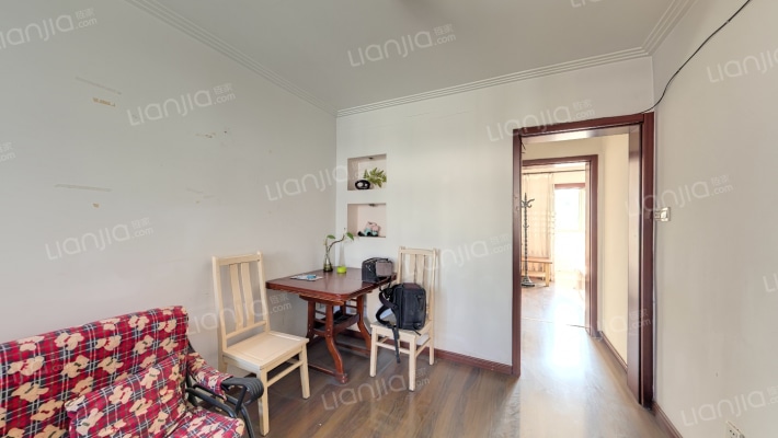 江滨新村三期二手房实景图