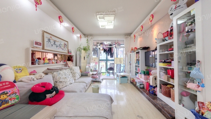 汇景新苑二手房实景图