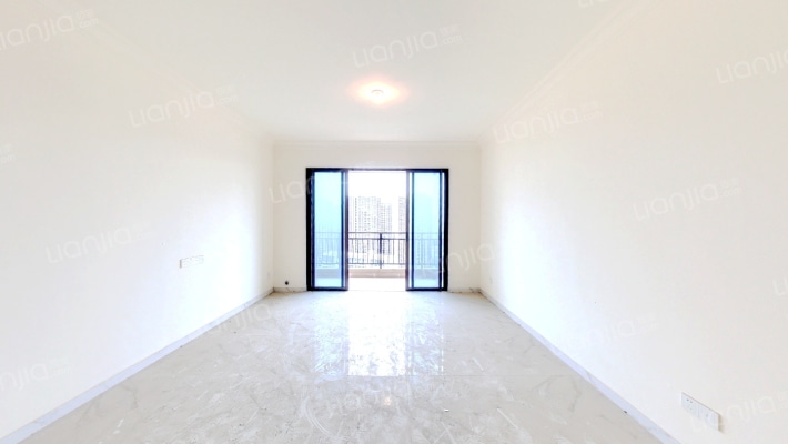 碧桂园凤凰湾听涛苑二手房实景图