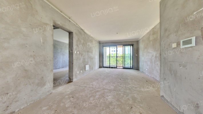 华侨城水畔华庭二手房实景图