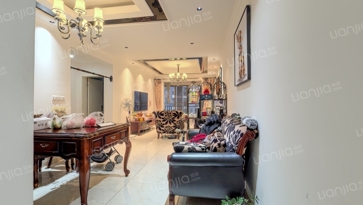 红岩东郡二手房实景图