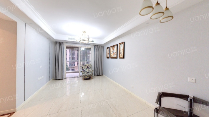 藏龙御景二手房实景图