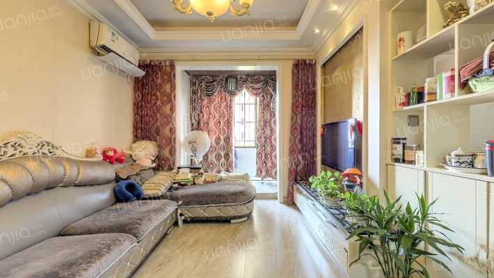 龙华居二手房实景图