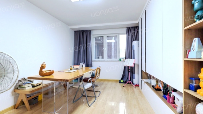 鸿力公寓二手房实景图