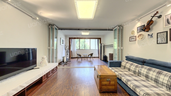 胶州路556号二手房实景图