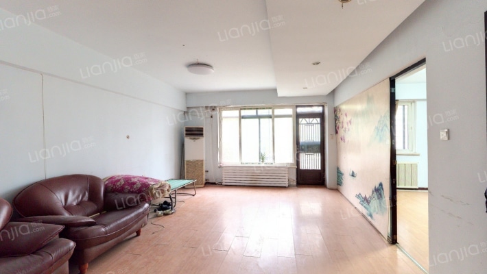 赏园里二手房实景图