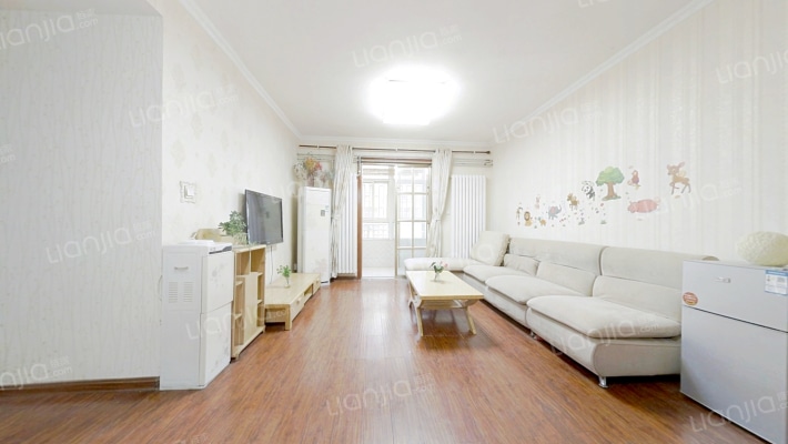 鹏飞花园二手房实景图