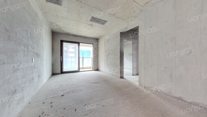 星河丹堤V2区二手房实景图