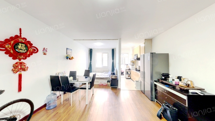 河畔花园小区二手房实景图