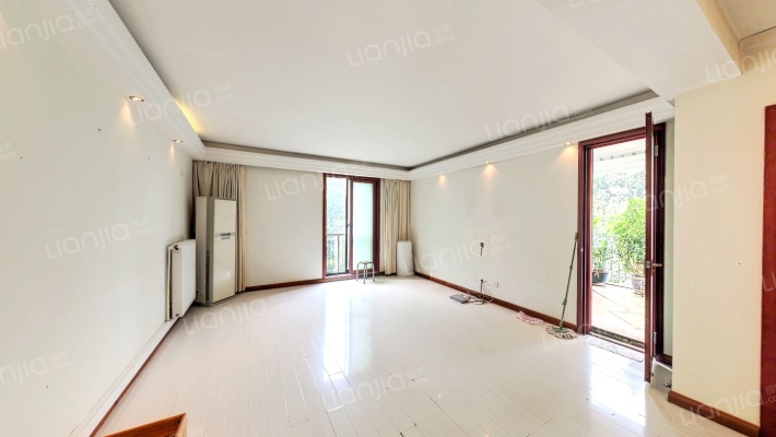 万科西街花园二手房实景图