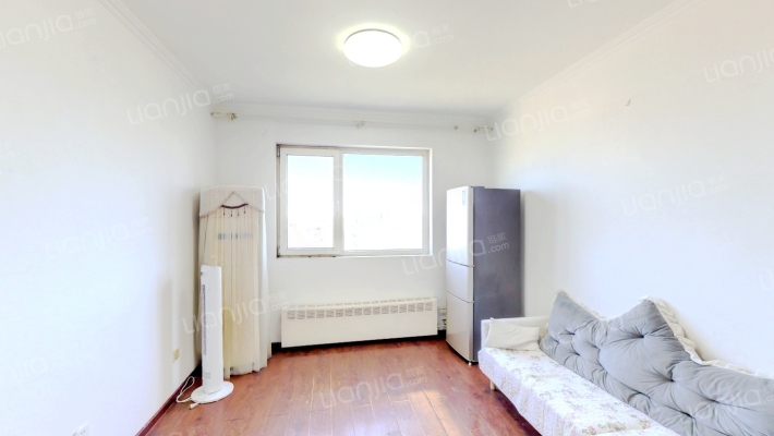 彩虹家园二手房实景图