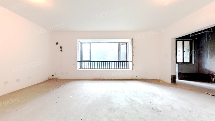 千禧河畔C区二手房实景图