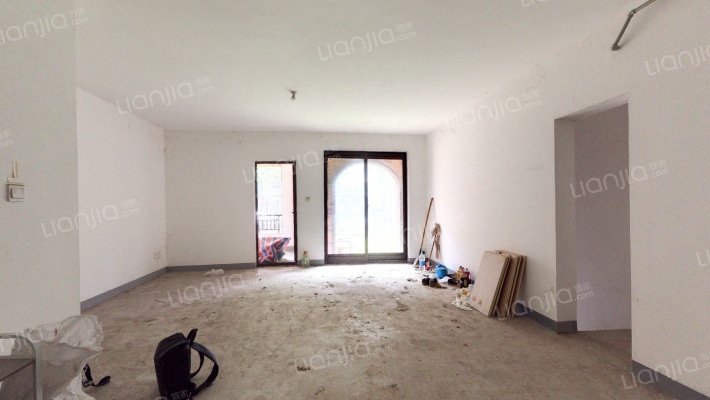 中航翡翠城三期二组团二手房实景图