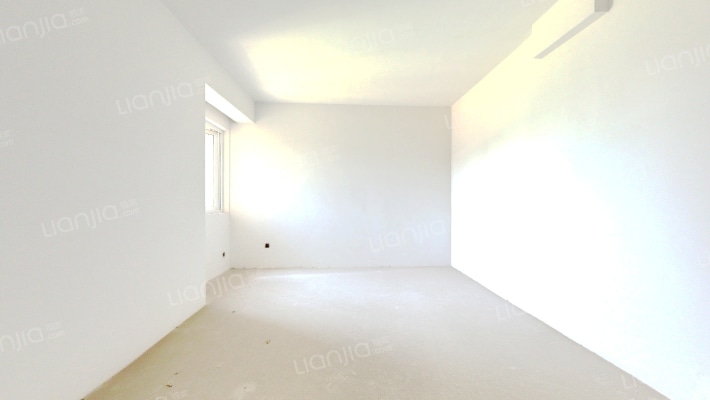 卧龙墨水湖边二手房实景图