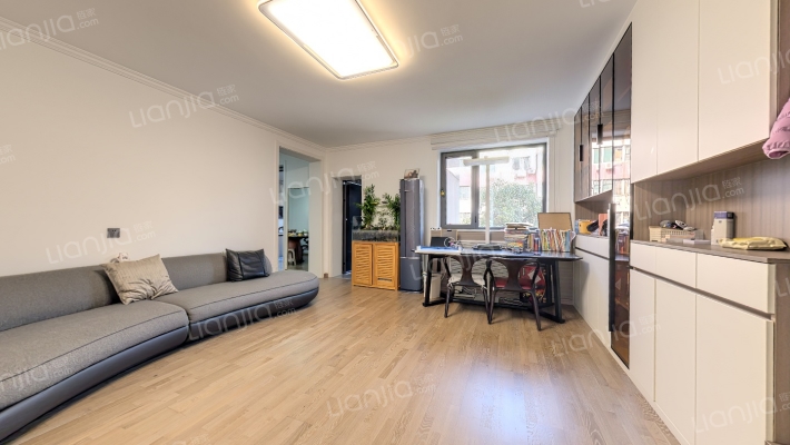 法院小区二手房实景图