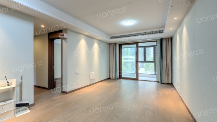 翡翠天际二手房实景图