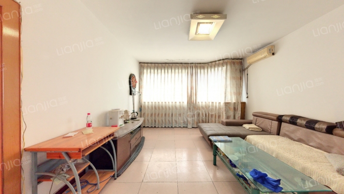 南方花园C2区二手房实景图