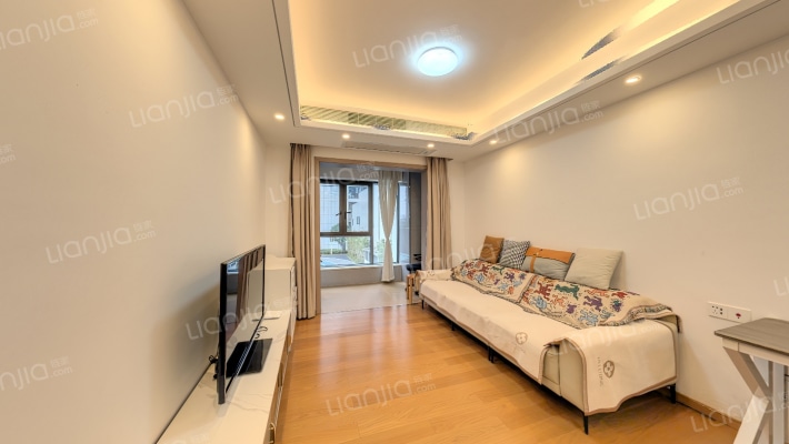 清控尖山湖二手房实景图