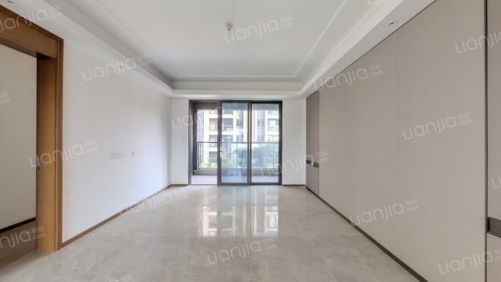 融创红城投赣江府二手房实景图