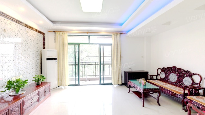 鸿富花园二手房实景图