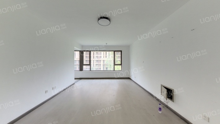 鲁商金茂悦府二手房实景图