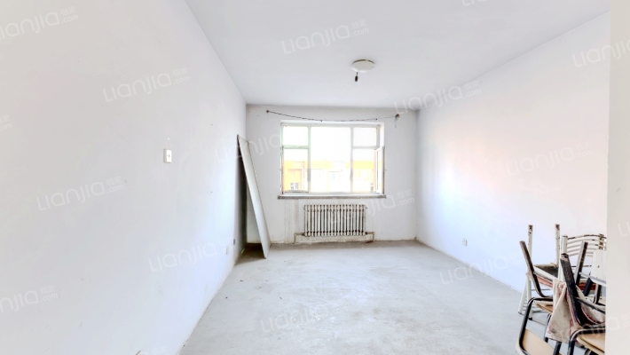 轻铁湖光花园一期二手房实景图