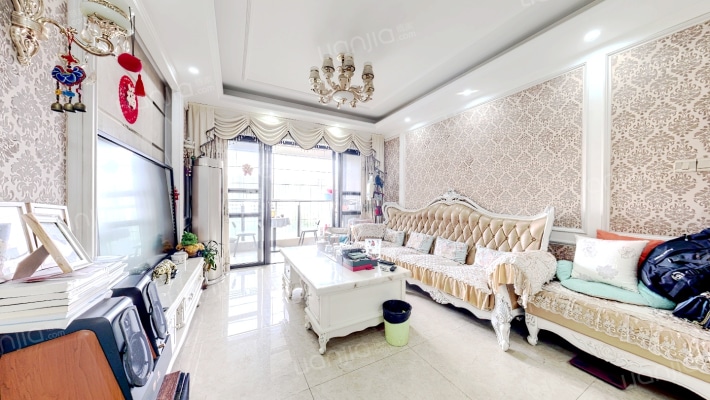 星河丹堤G区二手房实景图