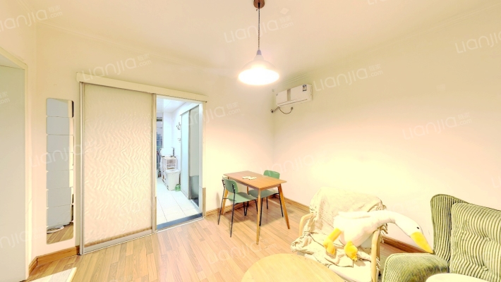 新领地二手房实景图