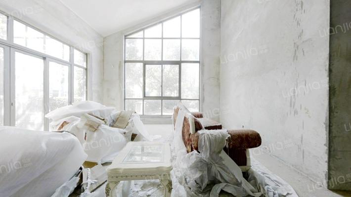 水晶湖畔三千院二手房实景图