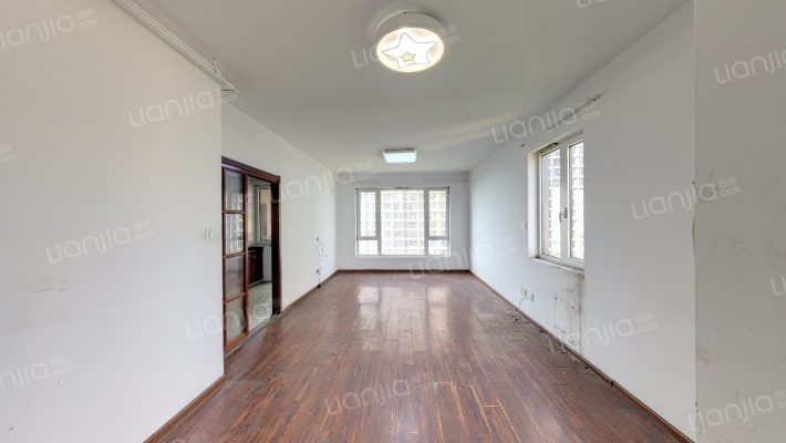 银泰海威国际二手房实景图