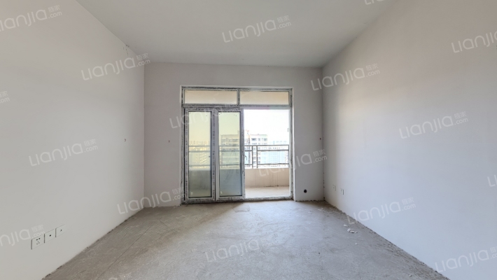 环湖雅居B区C组团二手房实景图