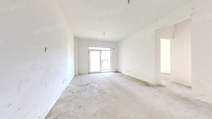 桂湖河畔三期二手房实景图