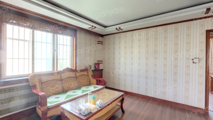 荣达名园南区二手房实景图