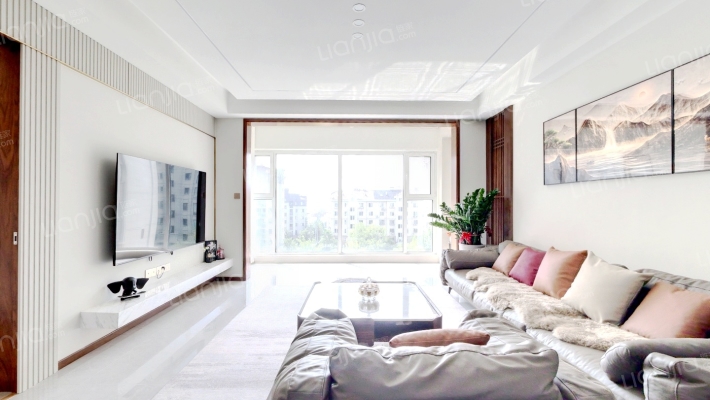 海信依云小镇莱茵二手房实景图