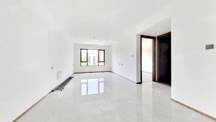 深哈万科城二手房实景图