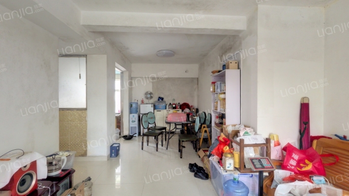 溢盈湖畔别墅二手房实景图