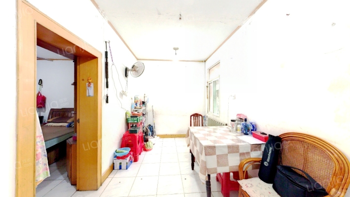 安徽日报社宿舍大院二手房实景图