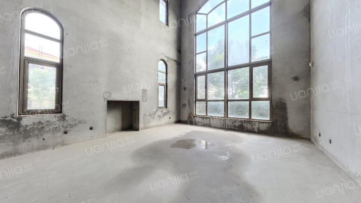 棕榈滩高尔夫别墅二手房实景图