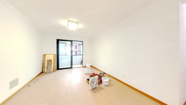 大湾名苑二手房实景图