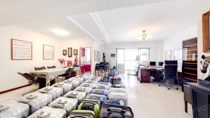 城市之光二手房实景图