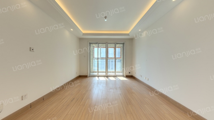 绿地滨江雅苑二手房实景图