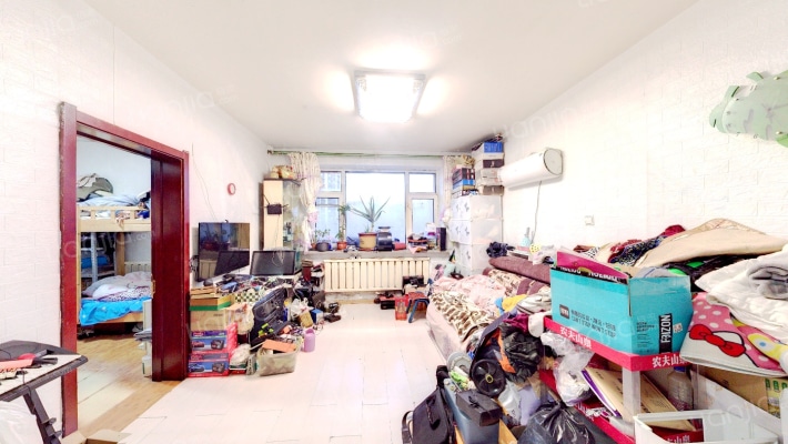 轻铁湖光花园一期二手房实景图