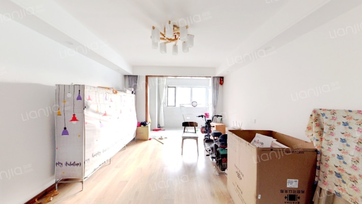 新城和昌湖畔樾山二手房实景图