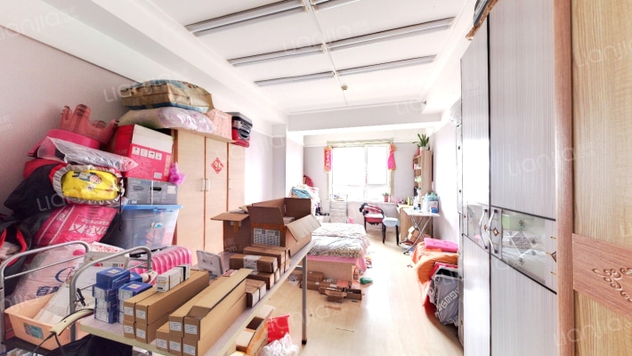 世元国际公寓二手房实景图