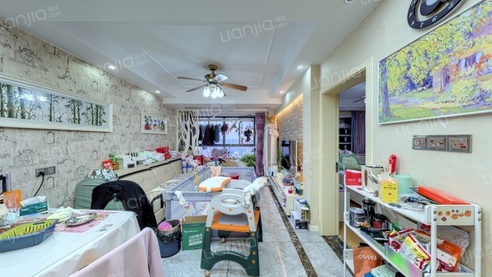 怡东雅苑二手房实景图