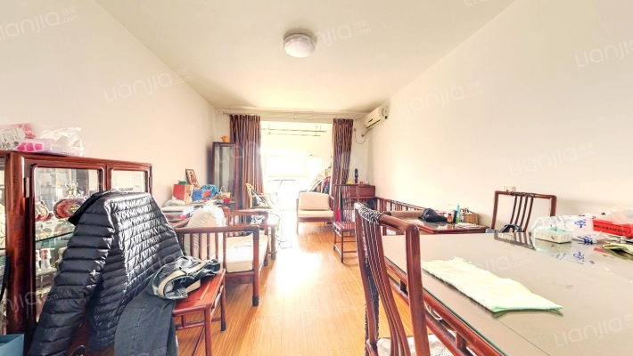 世界名园D区二手房实景图