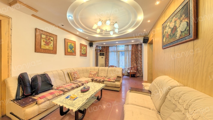 贵乌中路53号二手房实景图